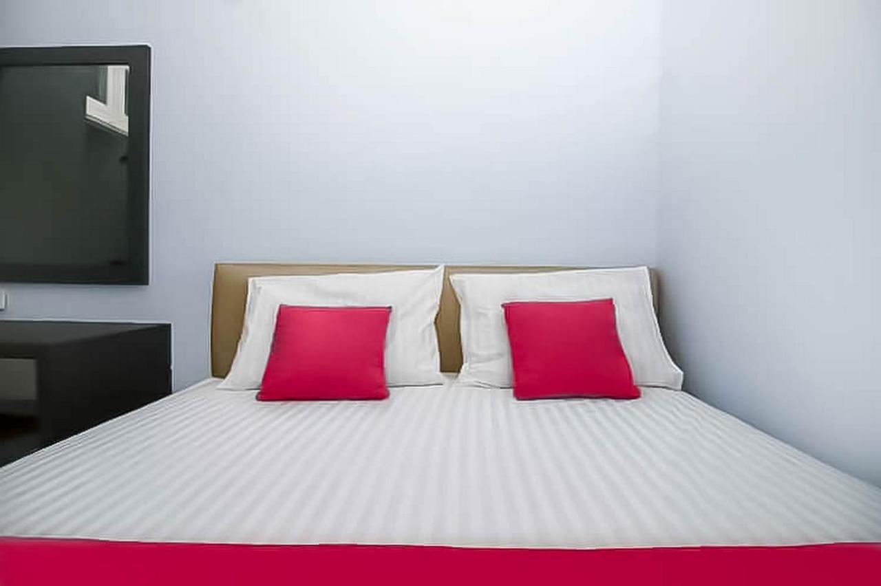 Reddoorz Near Stasiun Lawang Hotel Eksteriør billede