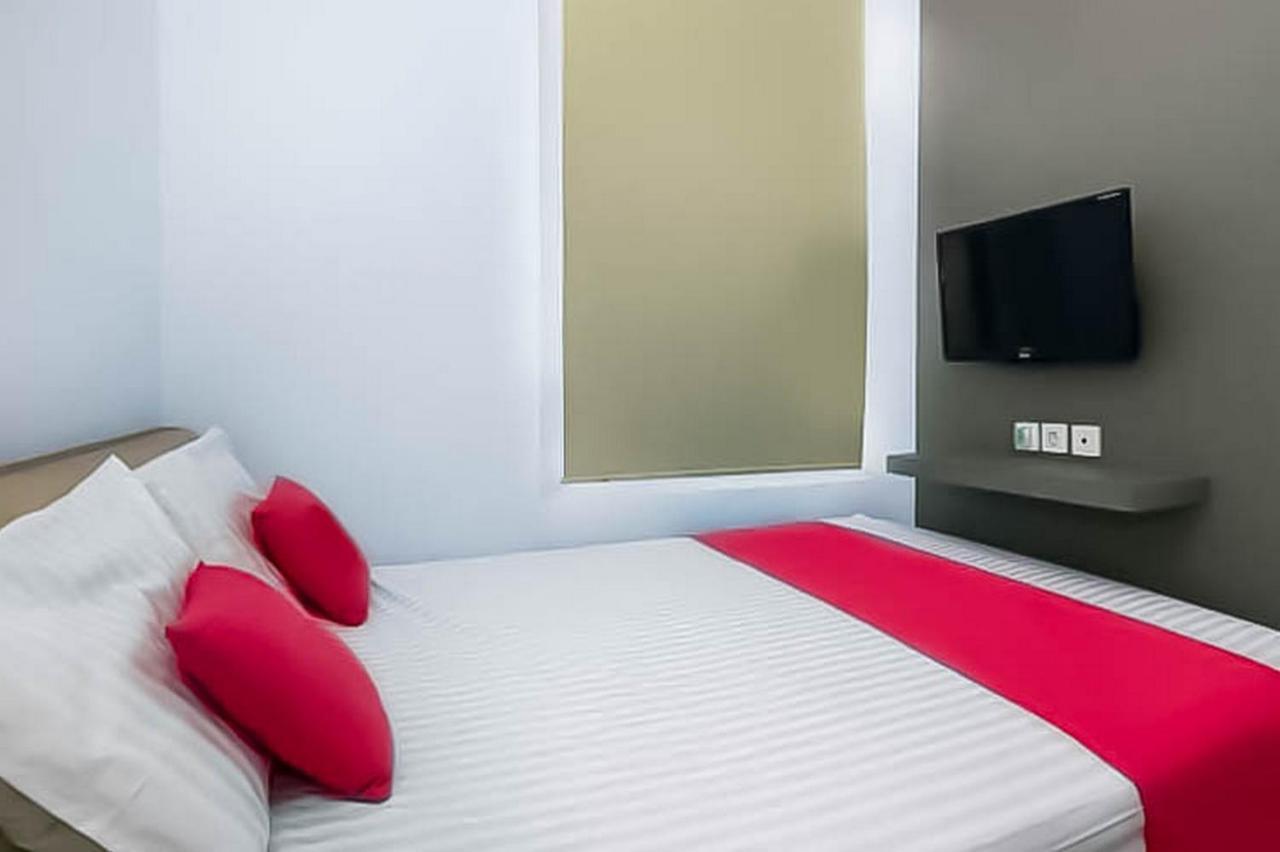 Reddoorz Near Stasiun Lawang Hotel Eksteriør billede